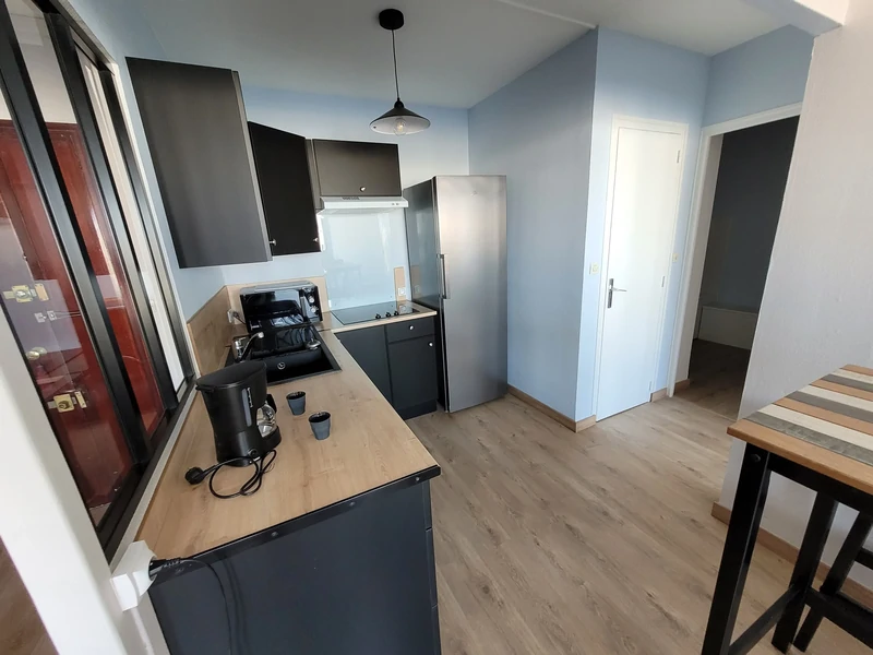MONTAIGNE - Superbe appartement, 3 chambres, avec parking privé, proche hyper centre, du tramway et du palais des congrès