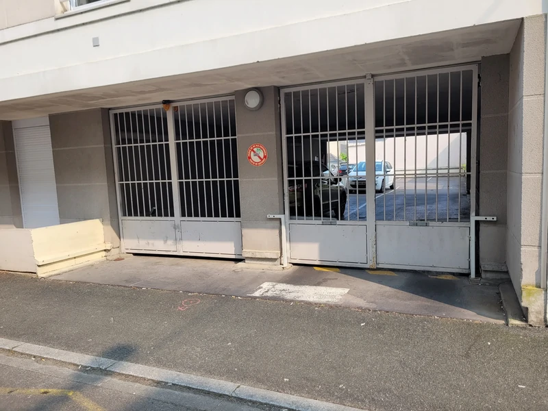 DAILLIERE – Beau et grand T2 avec parking privé, proche de l'ESA, l'UCO, IFEAP et IFUCOME