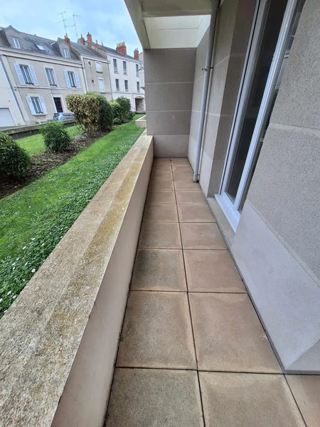 DAILLIERE – Beau et grand T2 avec parking privé, proche de l'ESA, l'UCO, IFEAP et IFUCOME