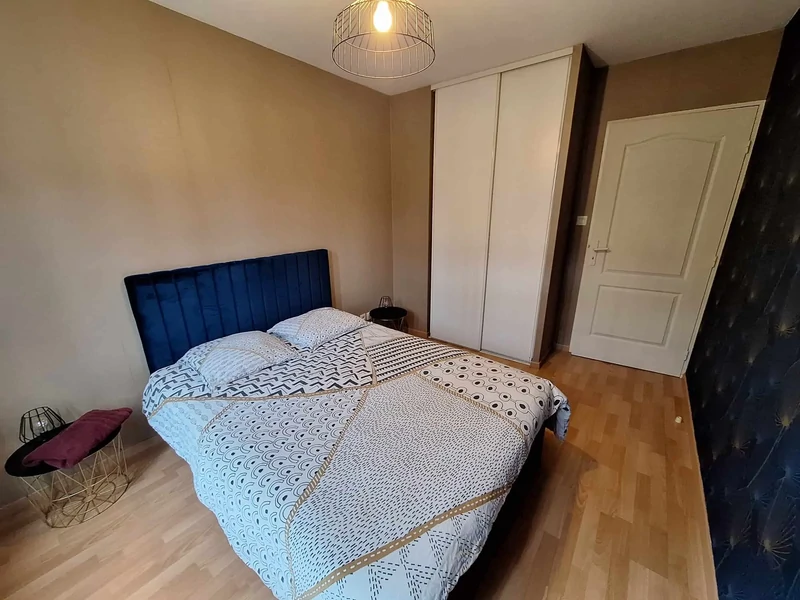 DAILLIERE – Beau et grand T2 avec parking privé, proche de l'ESA, l'UCO, IFEAP et IFUCOME